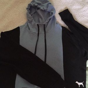 VIctoria Secret crop hoodie !🌸